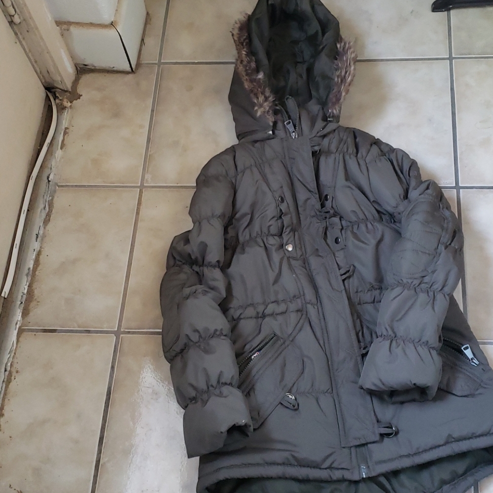 Rue 21 girls coat  sz m great for winter